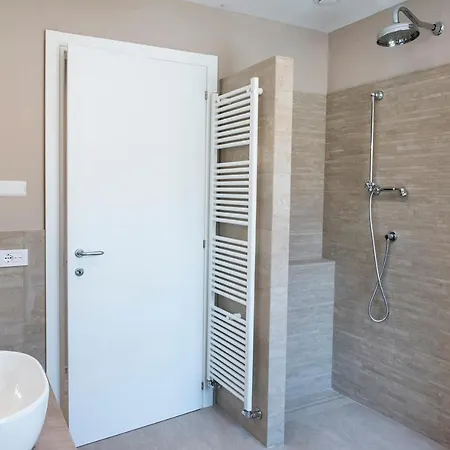 Apartment Tramonto - Camerano, Meravigliosa Con Giardino Panoramico Camerano